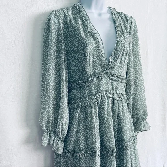 Green Ruffled Floral Sundress with Bishop Sleeves - Picture 4 of 9